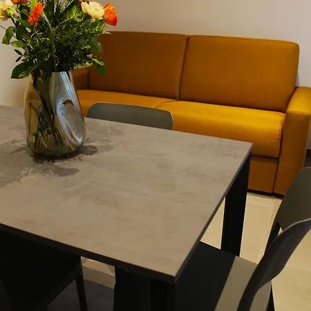 Miki - Mauro Macchi 91 Apartman