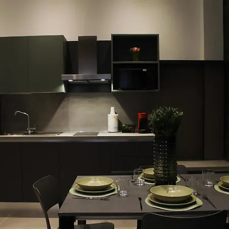 Miki - Mauro Macchi 91 Apartman Milánó