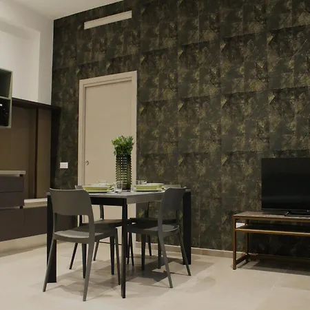 Miki - Mauro Macchi 91 Apartman