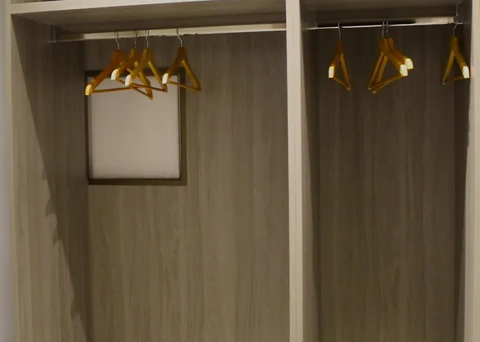 Miki - Mauro Macchi 91 Lägenhet *